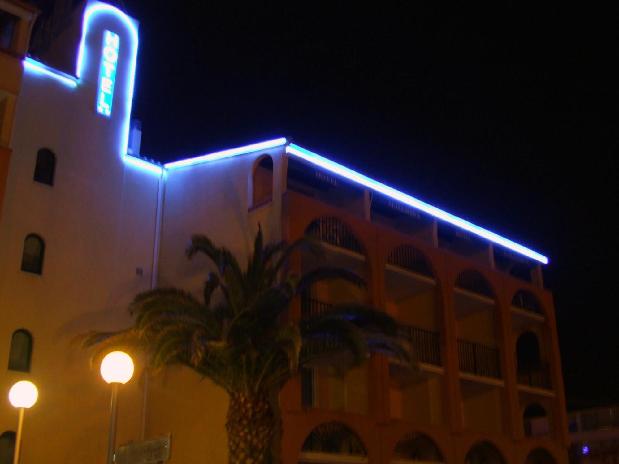 Hotel Alhambra Агд Экстерьер фото